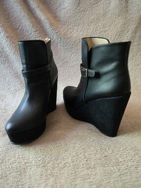 Stella McCartney Valencia Vegan Leather Platform Wedge Boots Size 40